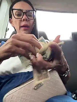 SofhiaTaylor online show from March 4, 7:53 pm