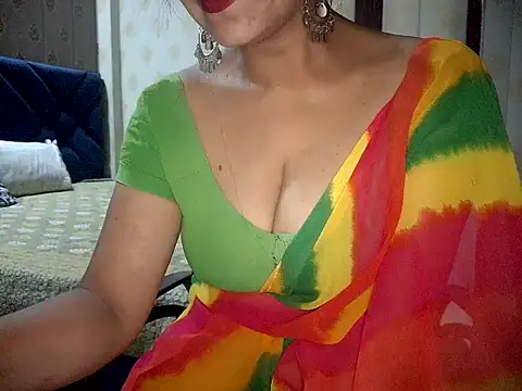 Hotronita123 online show from July 5, 10:43 am