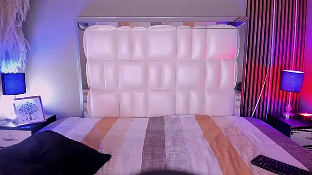 xCharlotte 20 online show from March 13, 8:43 pm