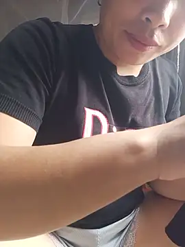Evelyn-n online show from June 17, 2:13 am