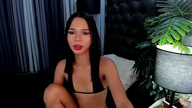 asianpetiteprincess online show from June 18, 8:47 pm