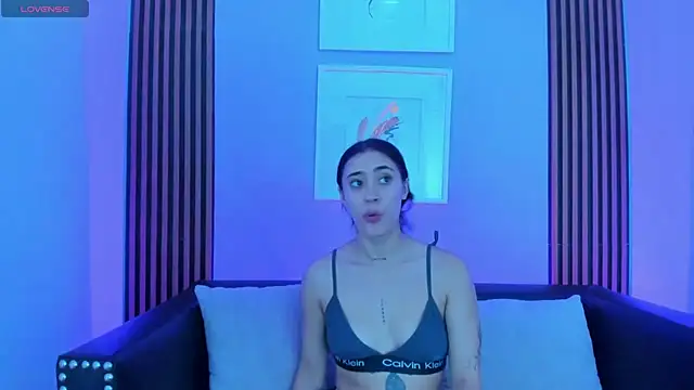 Ariana collinss online show from June 5, 2:01 pm
