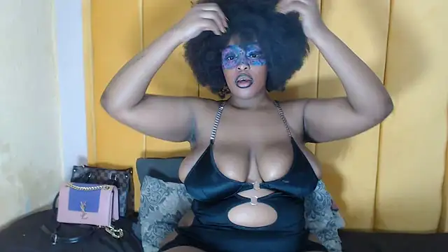 SexyHarleyBlack online show from June 22, 3:53 pm