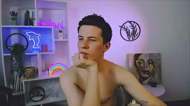 leo valor online show from March 19, 1:43 am