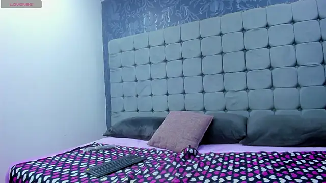 Messy Karol  online show from December 1, 3:04 pm