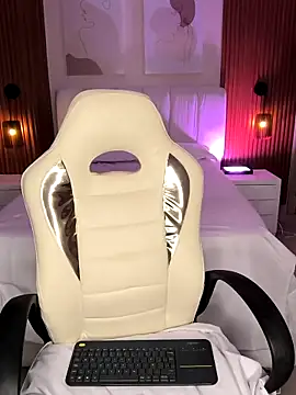 Miss dare online show from December 19, 10:29 am