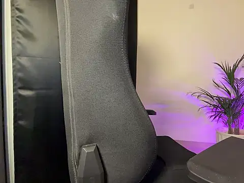 WavyBud39 online show from April 29, 8:03 pm