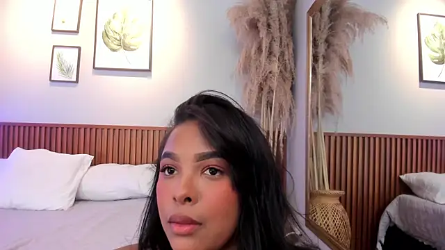 MIAROGGERSS online show from May 1, 4:16 am