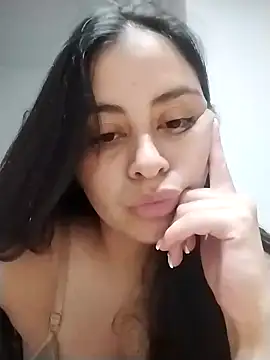 latina prohibida online show from February 17, 5:51 am