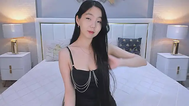 EMILY GREENSON online show from February 2, 7:29 am