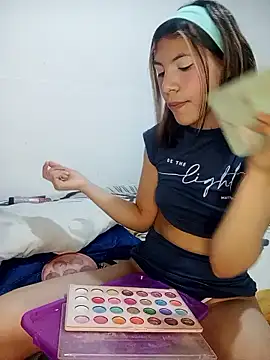 Sweetprouble 17 online show from January 18, 5:09 pm