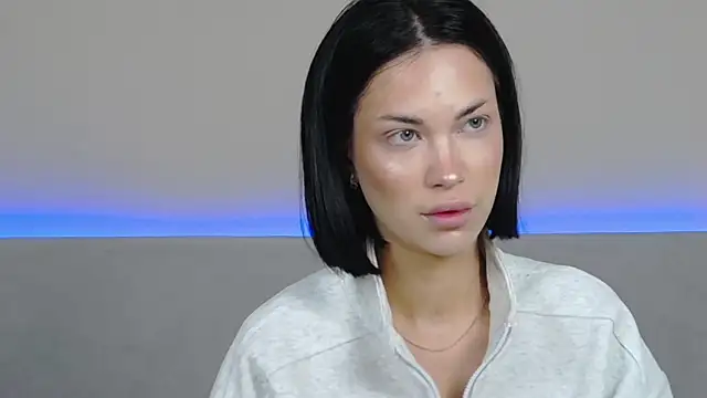 RachaelMils online show from April 30, 3:45 am
