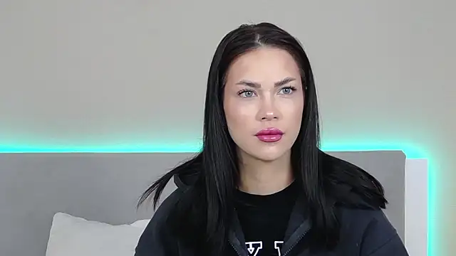 RachaelMils online show from March 7, 4:08 am