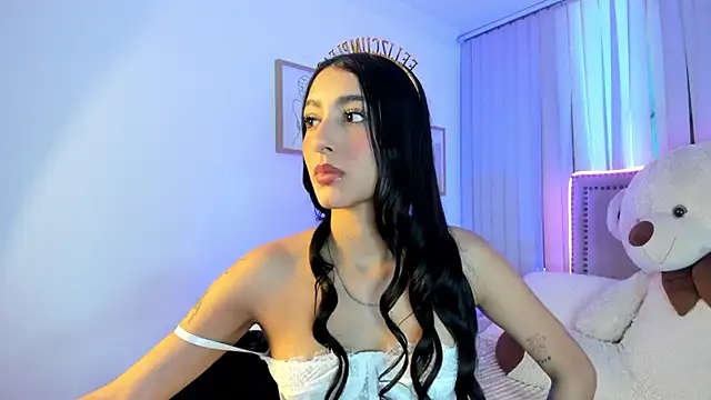 lya  brown online show from June 20, 11:58 am