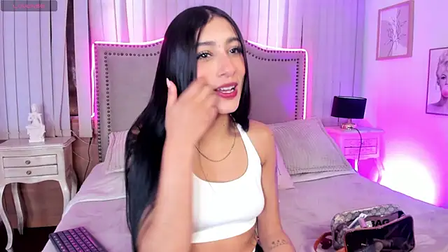 lya  brown online show from July 28, 11:39 am