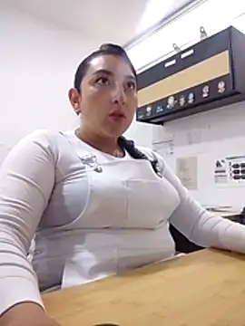 Valeria montana  online show from May 4, 11:58 am