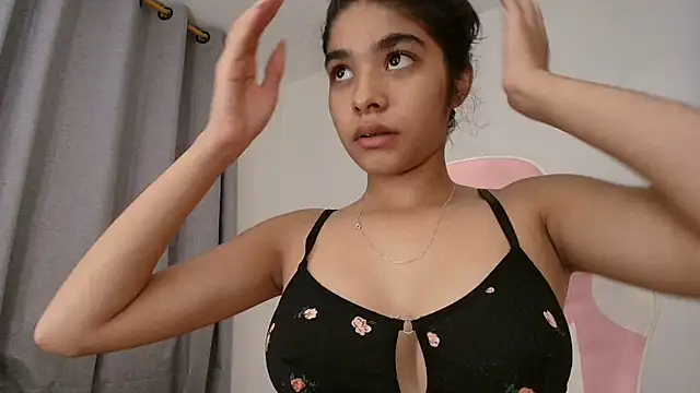 phia carter online show from July 18, 1:53 am