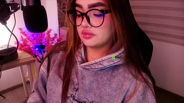asheryn online show from August 5, 12:50 am