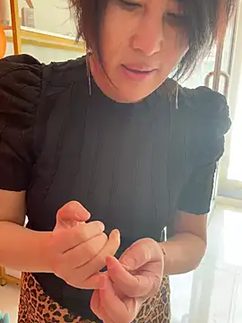 luckybaby666999 online show from April 21, 3:02 am