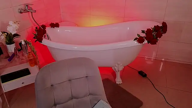 AnittaHarris  online show from March 1, 11:32 am