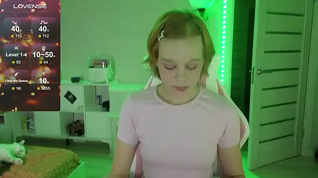 Lace Thrill online show from August 9, 7:17 pm