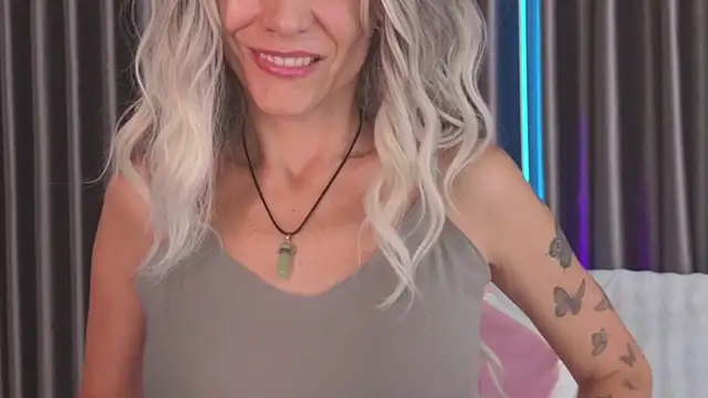 betty xoxoo online show from May 2, 3:59 pm