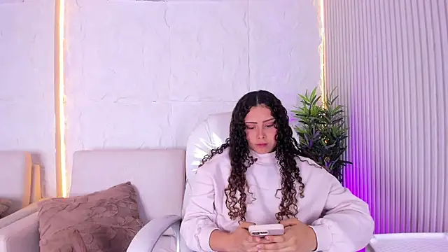 MarelynSummer online show from August 5, 11:38 am