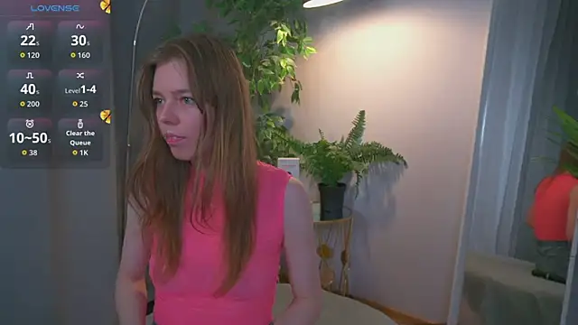 Tina Tayllor  online show from December 5, 2:18 pm