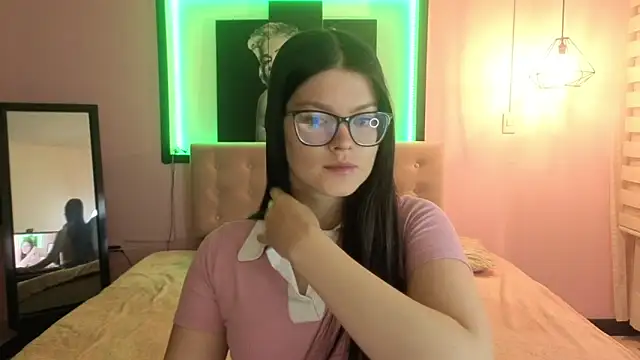 Sara valderrama  online show from June 13, 3:31 pm