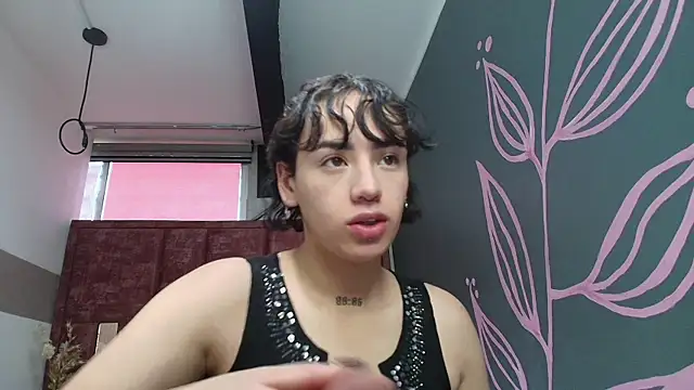 Kiara Fox   online show from April 30, 8:36 pm