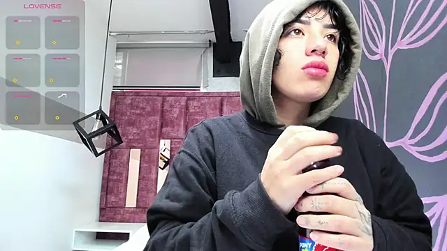 Kiara Fox   online show from February 3, 12:10 pm