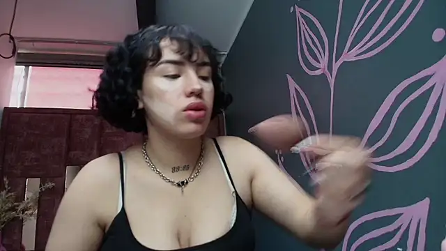 Kiara Fox   online show from April 29, 8:03 pm