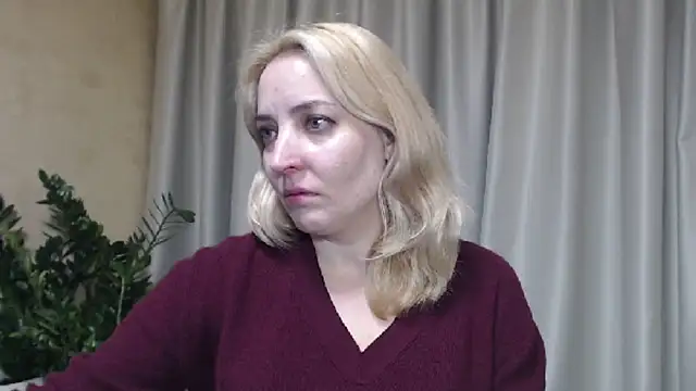 Snapshot of sweetpussy chatting on October 10, 3:50 pm sweetpussy online show from October 10, 3:50 pm