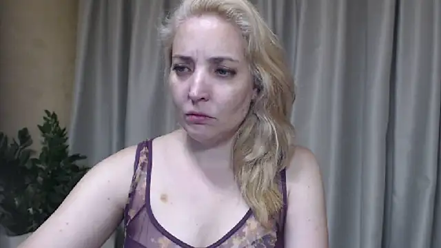 sweetpussy online show from July 25, 3:52 pm