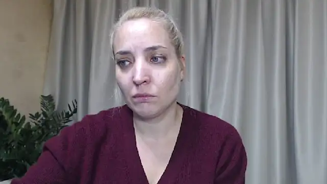 Snapshot of sweetpussy chatting on October 2, 3:17 pm sweetpussy online show from October 2, 3:17 pm