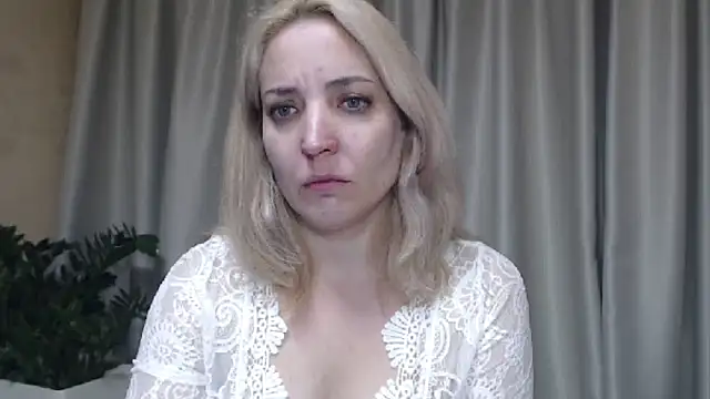 Snapshot of sweetpussy chatting on September 15, 4:58 pm sweetpussy online show from September 15, 4:58 pm
