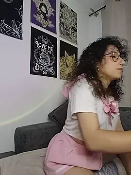 little  ammy online show from July 13, 6:58 am