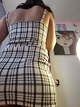 SabrinaLu  online show from March 6, 9:43 pm