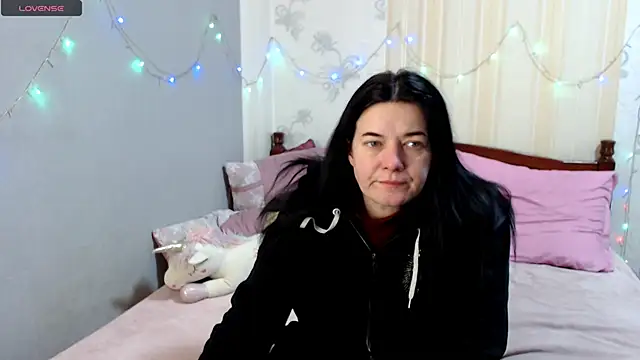 SashaBond online show from February 8, 2:43 pm