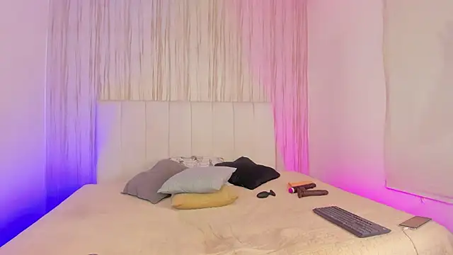 EdnaJara online show from March 14, 10:00 pm