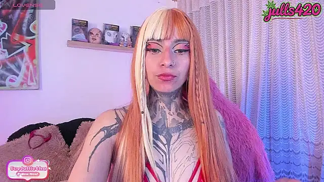 Julls420  online show from May 15, 5:00 am