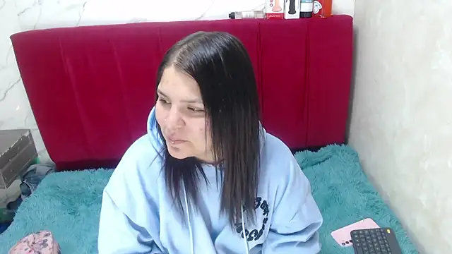 alunnaclarkcm online show from January 12, 4:18 am