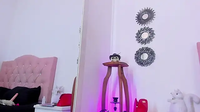 mia collin  online show from January 17, 10:17 pm