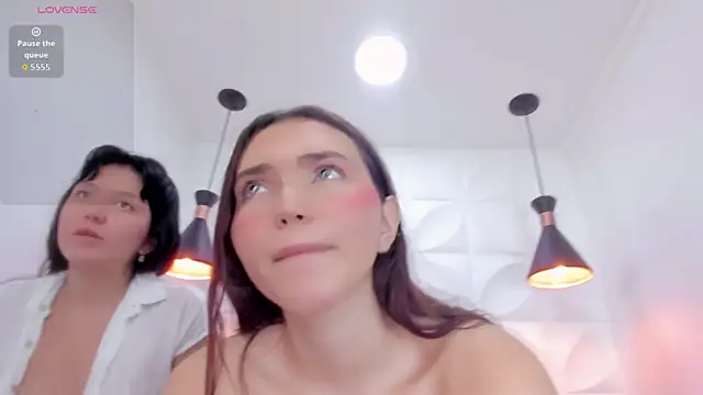 valeriecute18 online show from May 3, 1:58 pm