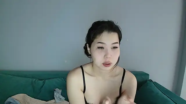 kimyjina online show from May 1, 3:21 am
