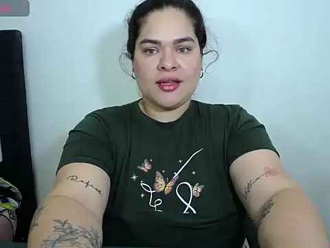 NinaFuentes2X online show from August 3, 3:32 am