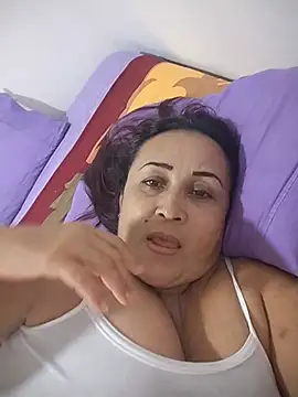 Nini Love  online show from July 25, 3:35 am