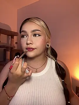 Daniela ruizz online show from June 17, 4:03 am