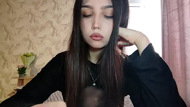 Qwami Amie online show from March 10, 6:06 am