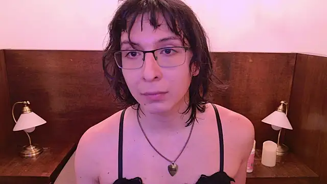 Shelly bat online show from July 13, 10:43 pm